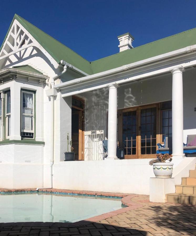 Sunny Private Room On The Porch Port Elizabeth Exterior photo