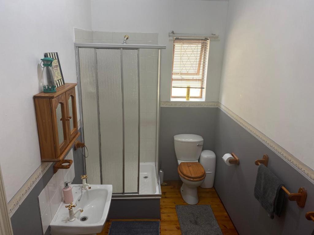 Sunny Private Room On The Porch Port Elizabeth Exterior photo